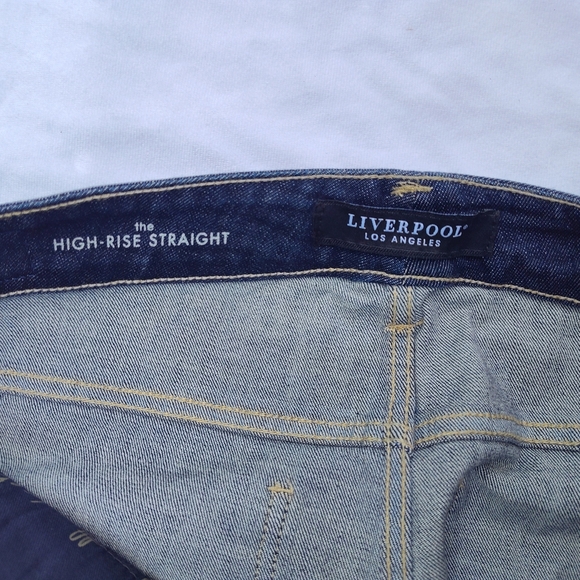 NWOT Liverpool High-Rise Straight Leg Jeans - Picture 3 of 6